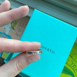 Tiffany & Co. Atlas ring